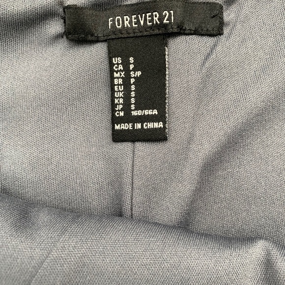 New Forever 21 sequin shorts. Size Small - Picture 3 of 12